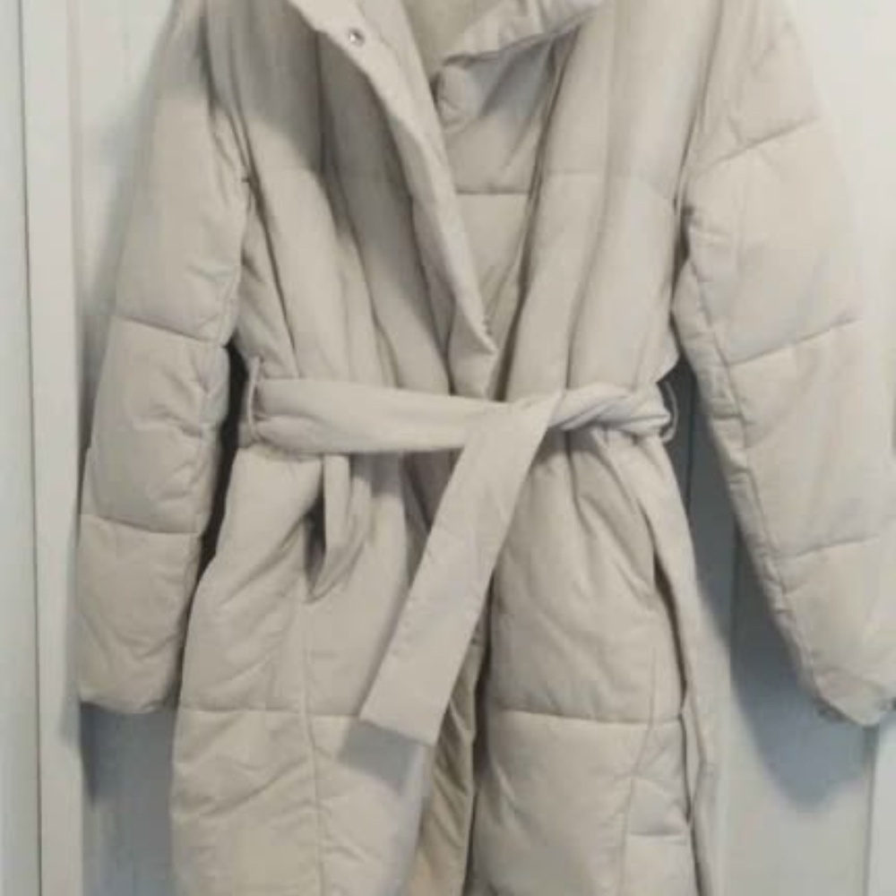 GAP Duvet Wrap Puffer Coat- Color Ivory-Oversized - Picture 6 of 10